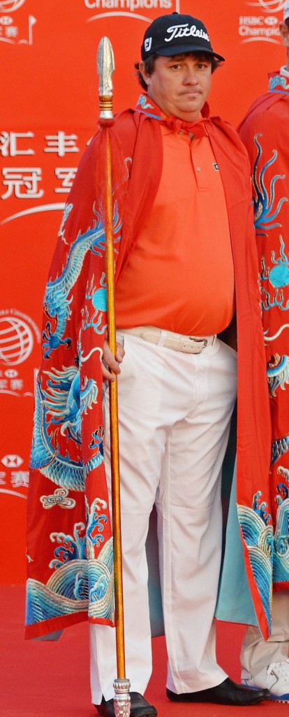 Dufner proving once again that not all golfers are athletes. Photo credit: Getty Images