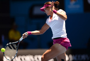 Li Na reaches Australian Open third round